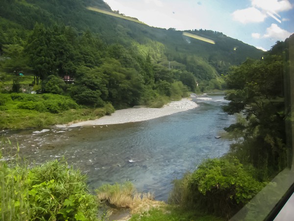 錦川清流線 車窓