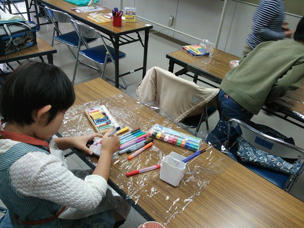 絵画教室 石に絵を描く